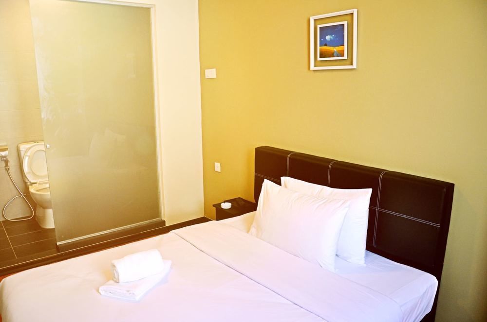 Gem Hotel Nusajaya  Exterior foto
