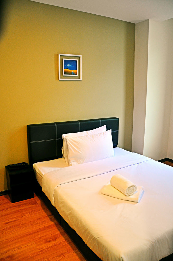 Gem Hotel Nusajaya  Exterior foto